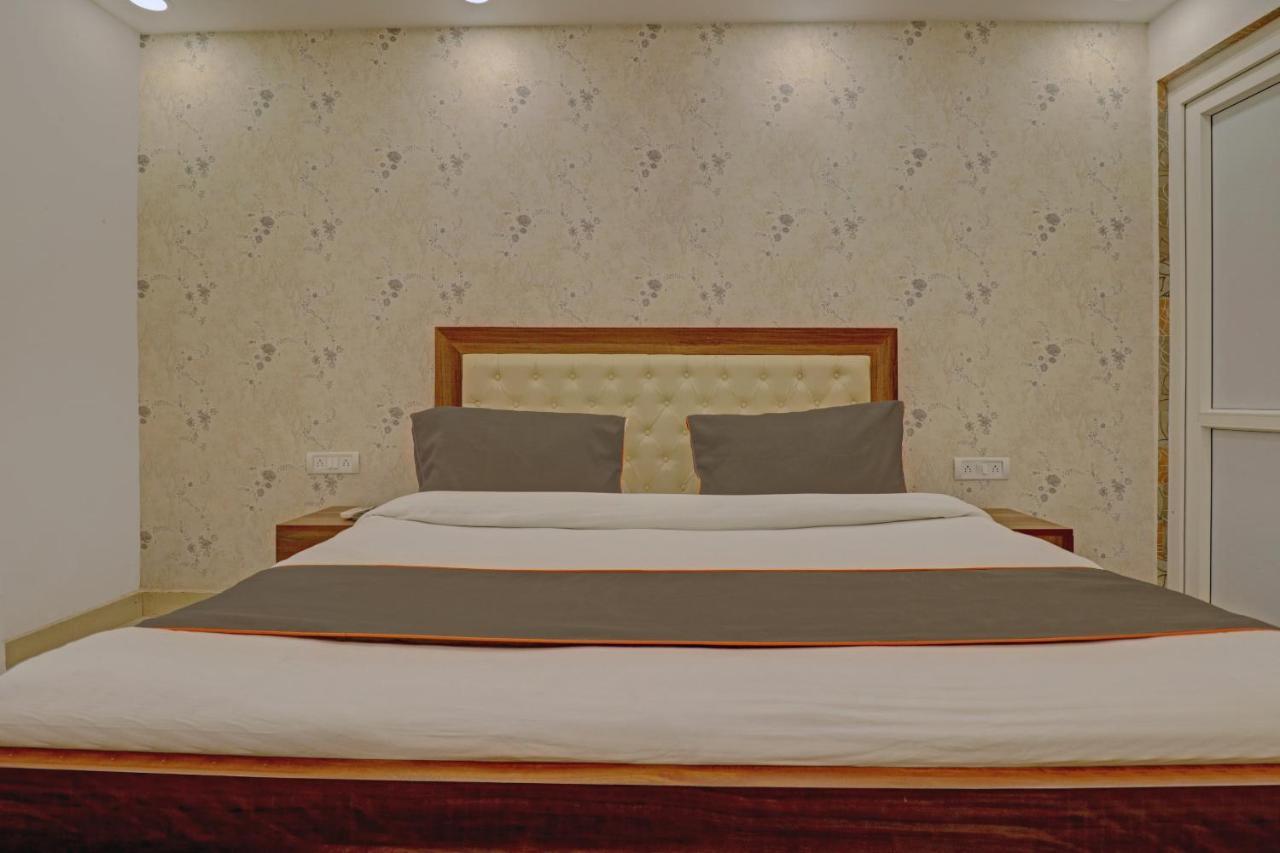 Collection O Spot Light Near Tughlakabad Station Metro Station Hotel Indraprast Exterior photo