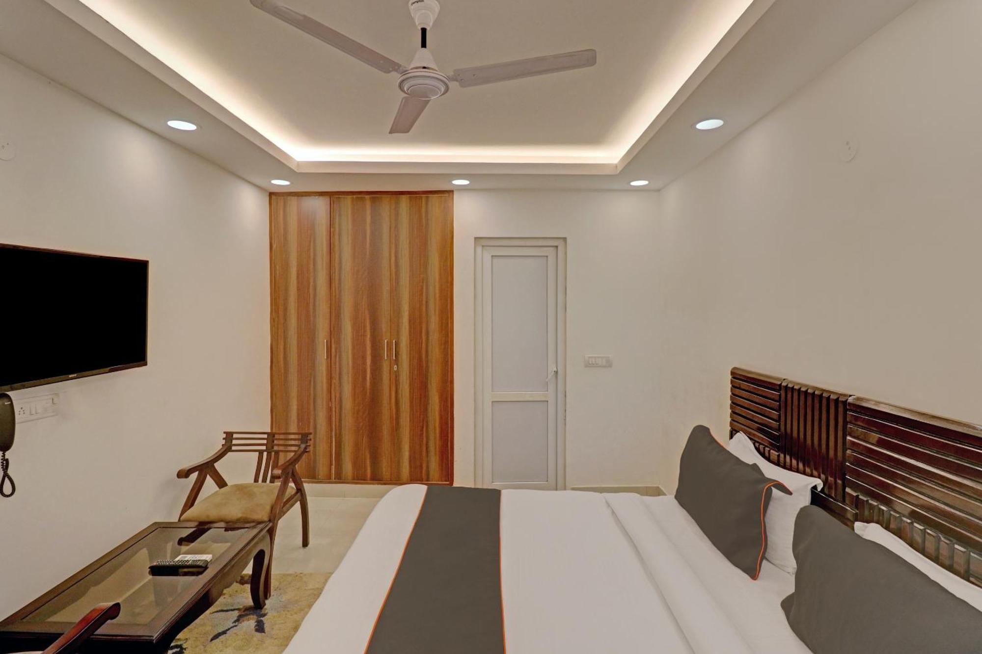 Collection O Spot Light Near Tughlakabad Station Metro Station Hotel Indraprast Exterior photo